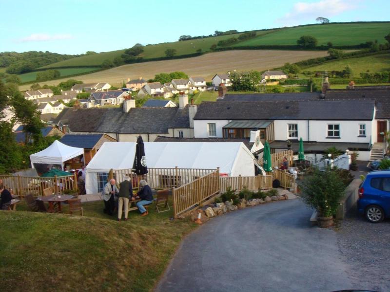 The Globe Inn - Genel