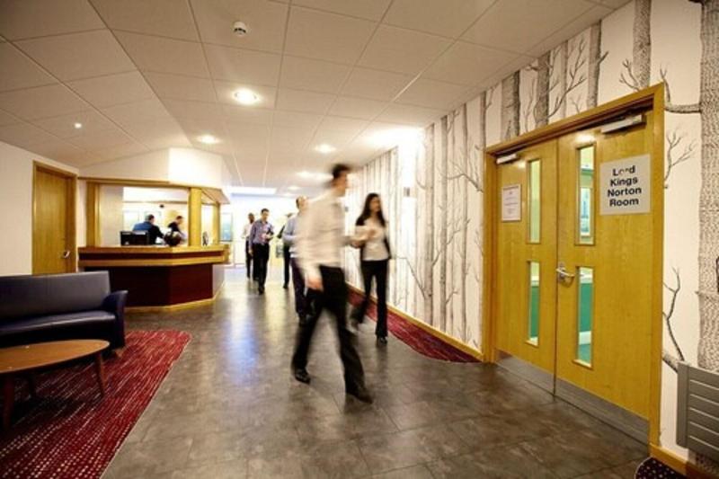Mitchell Hall - Lobi