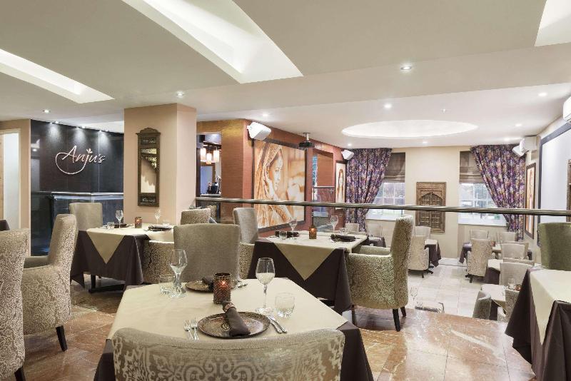Ramada Resort by Wyndham Park Hall Wolverhampton - Restoran