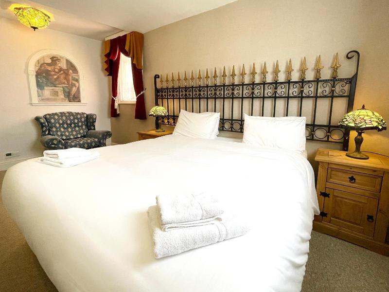 The Dukes Folly Hotel - Genel