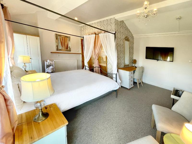 The Dukes Folly Hotel - Genel