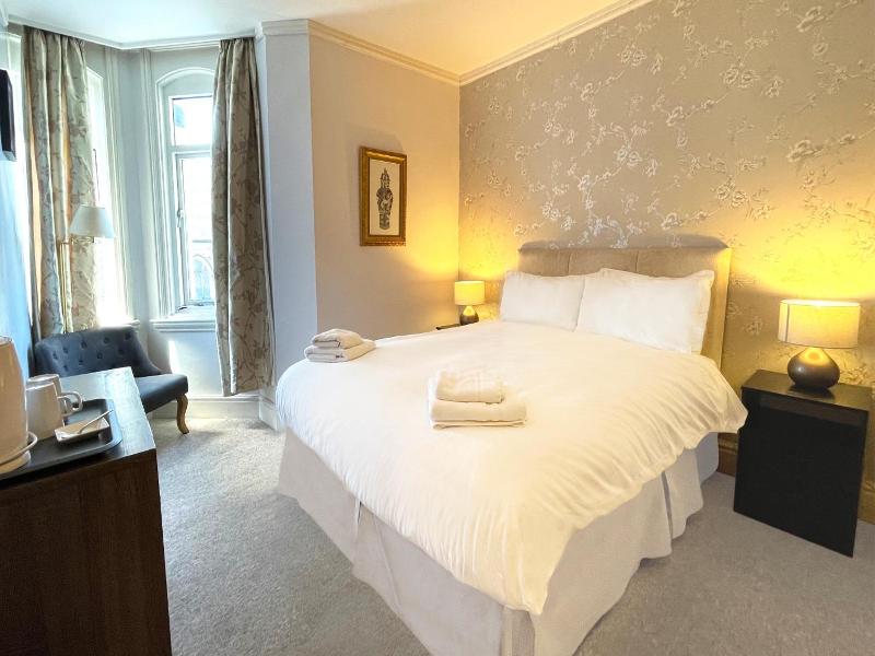 The Dukes Folly Hotel - Genel