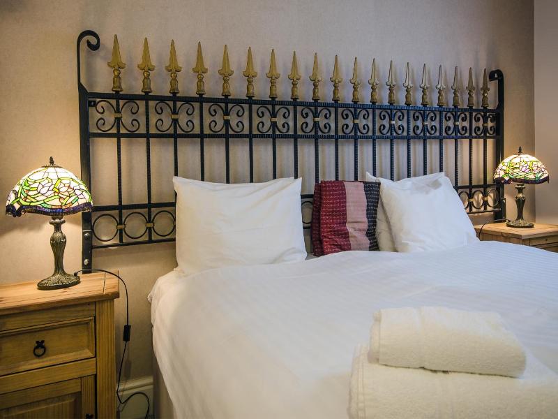 The Dukes Folly Hotel - Genel