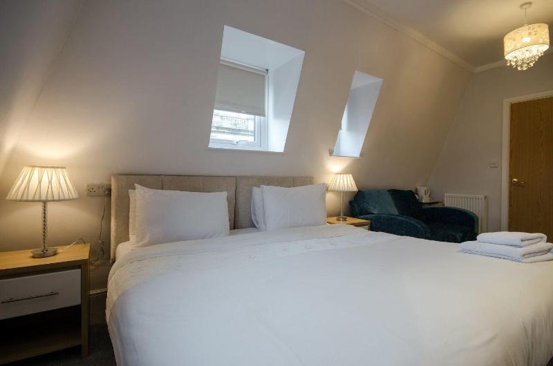 The Dukes Folly Hotel - Oda