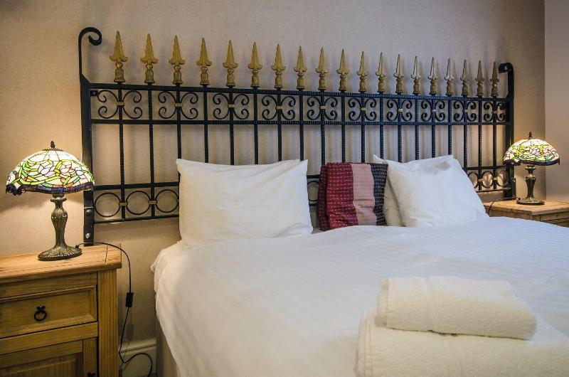 The Dukes Folly Hotel - Oda