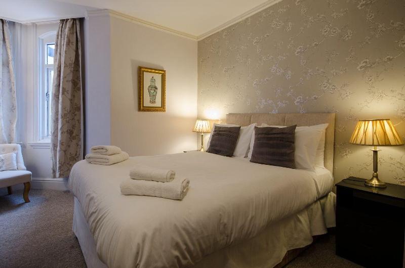 The Dukes Folly Hotel - Oda