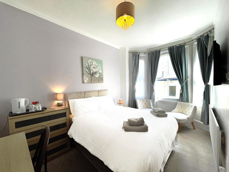 The Dukes Folly Hotel - Oda