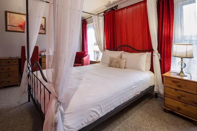 The Dukes Folly Hotel - Oda