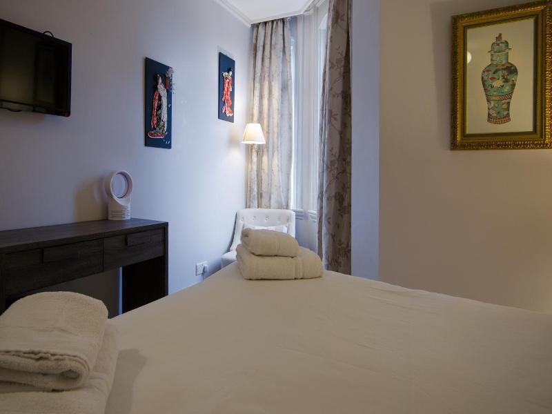 The Dukes Folly Hotel - Oda
