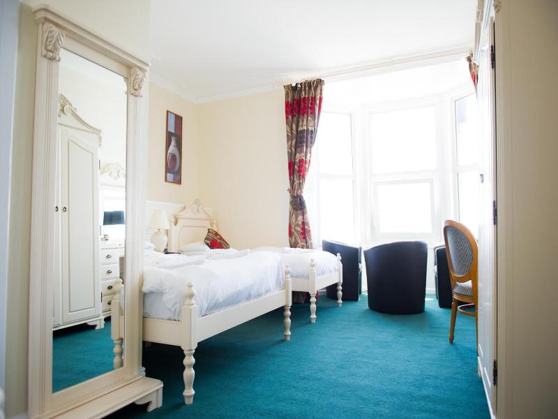 Queensbridge Hotel - Oda