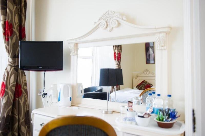 Queensbridge Hotel - Oda