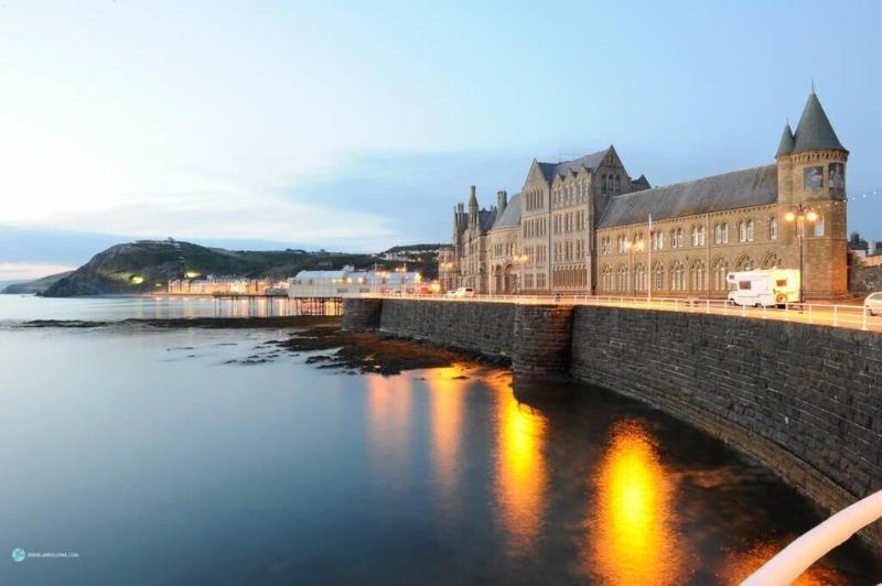 Queensbridge Hotel - Oda