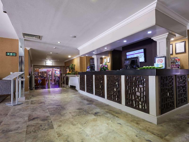 Mercure Milton Keynes Hotel - Lobi