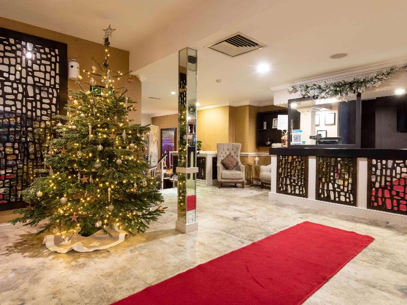 Mercure Milton Keynes Hotel - Lobi