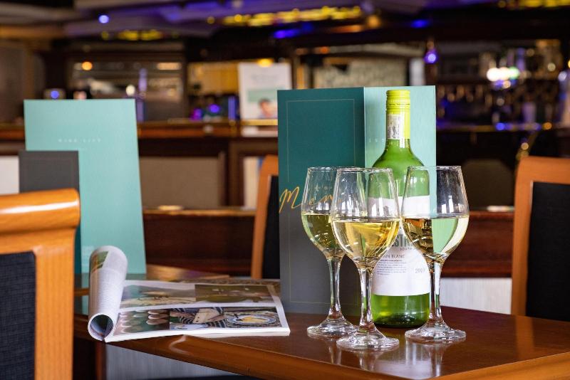 The Caledonian Tower Hotel - Bar