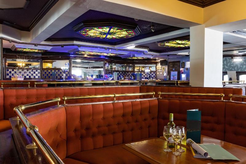 The Caledonian Tower Hotel - Bar