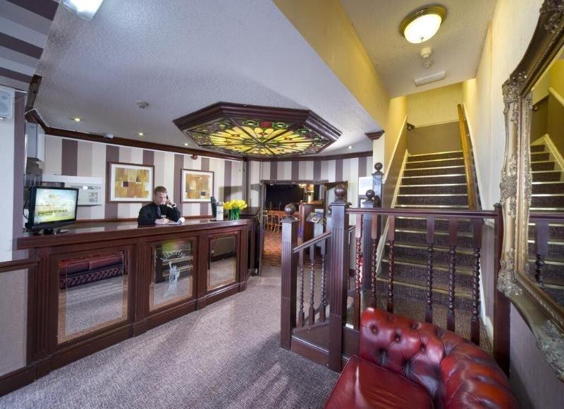 The Caledonian Tower Hotel - Lobi