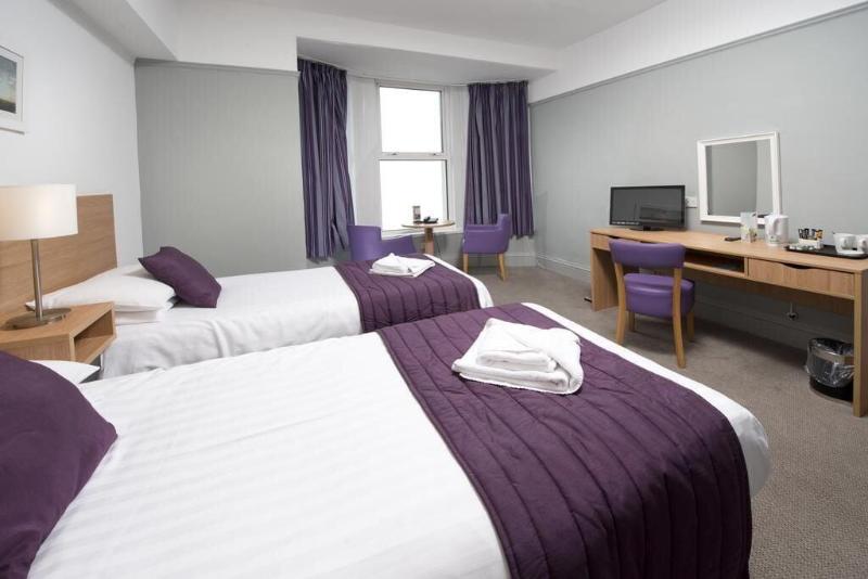 The Caledonian Tower Hotel - Oda
