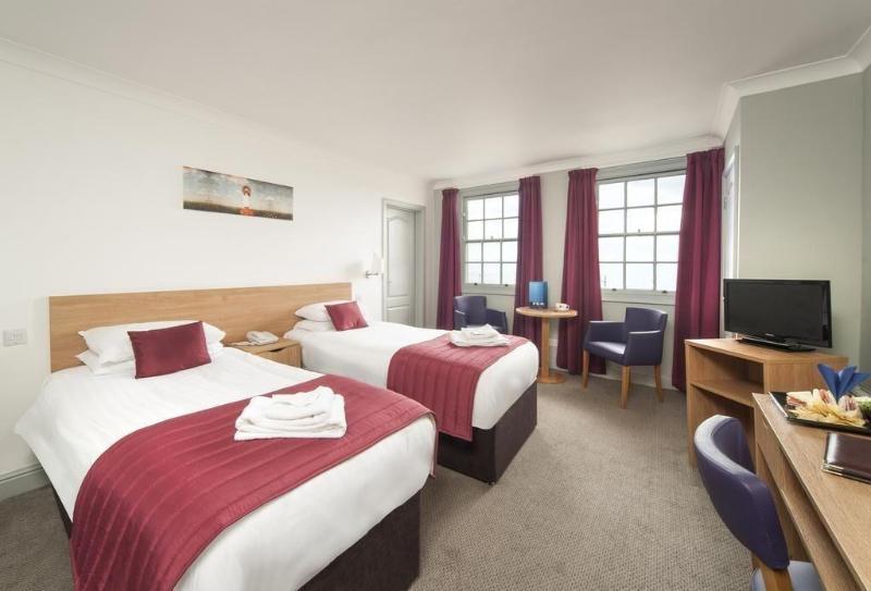 The Caledonian Tower Hotel - Oda