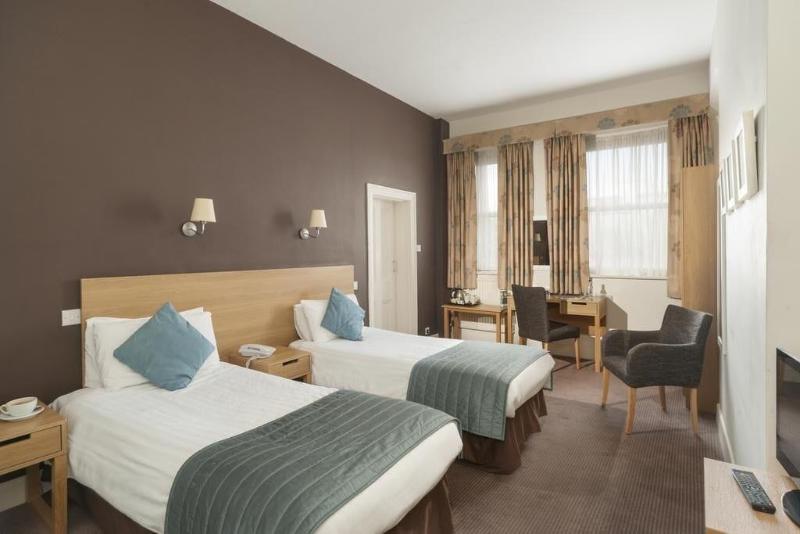 The Caledonian Tower Hotel - Oda
