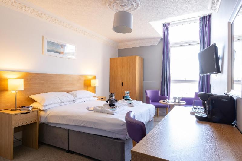 The Caledonian Tower Hotel - Oda