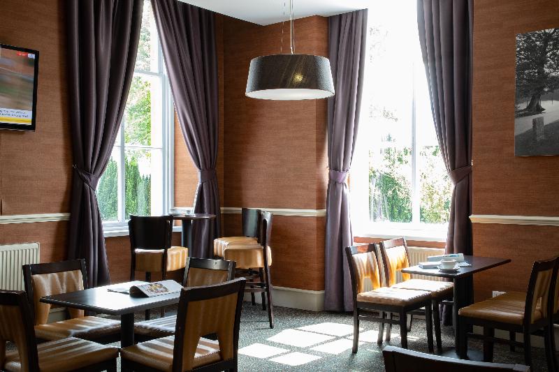 The Tarbet Hotel - Bar