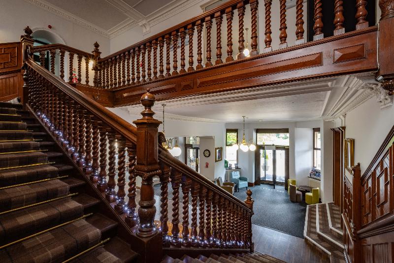 The Tarbet Hotel - Lobi