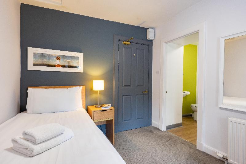 The Tarbet Hotel - Oda