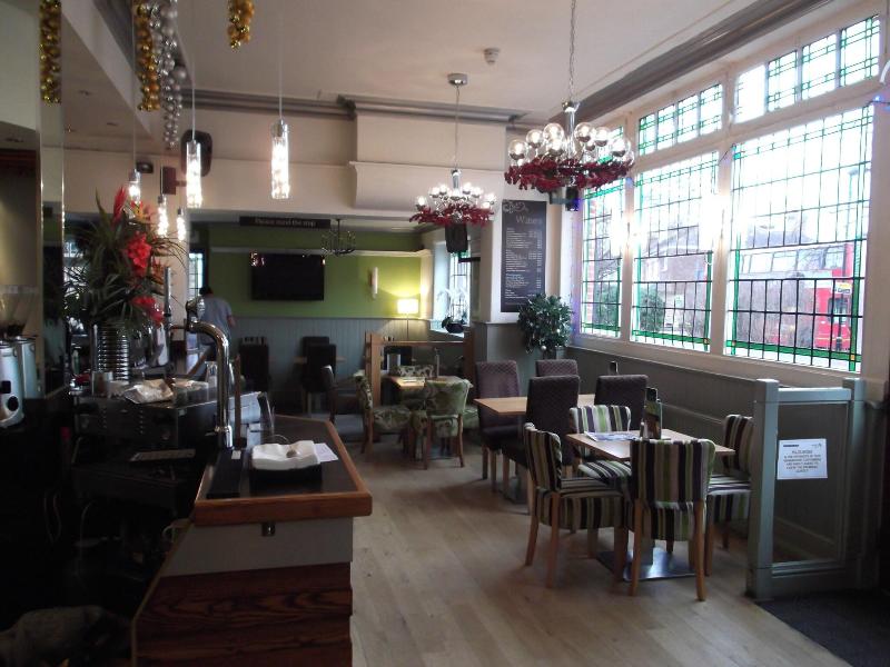 The Stag Enfield - Bar