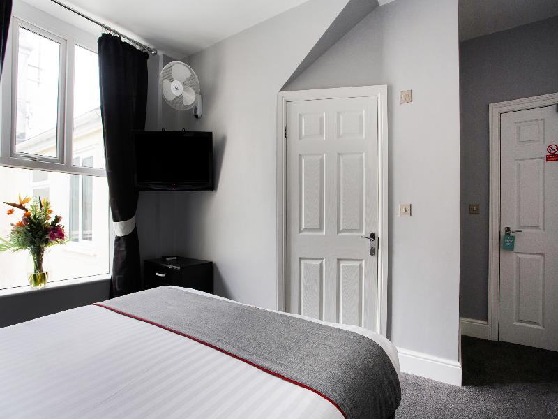 OYO Minerva Guesthouse - Oda