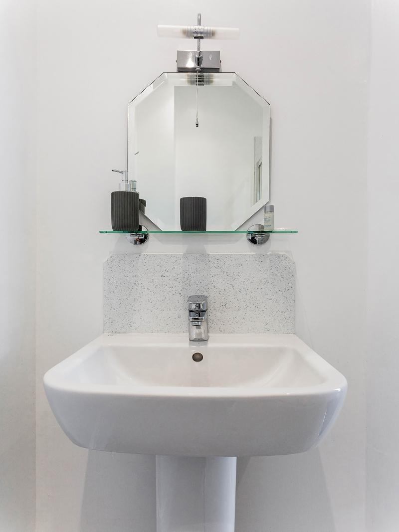 OYO Minerva Guesthouse - Oda