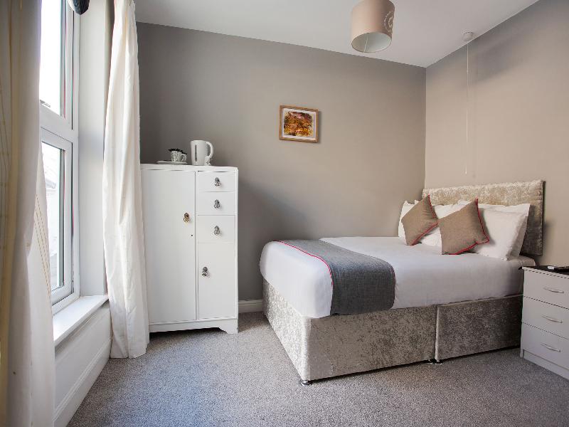 OYO Minerva Guesthouse - Oda