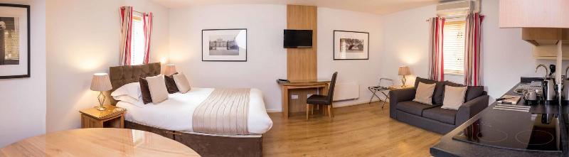 Courtyard Hotel - Oda