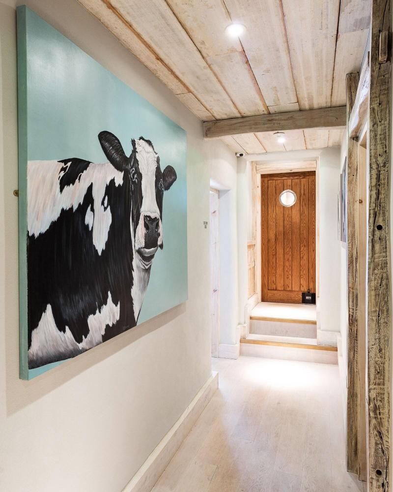 The Black Cow - Lobi