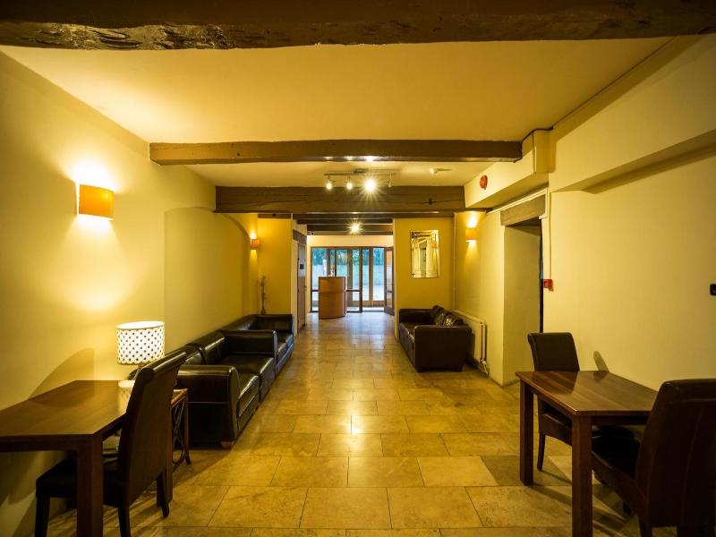 The Coach House - Lobi