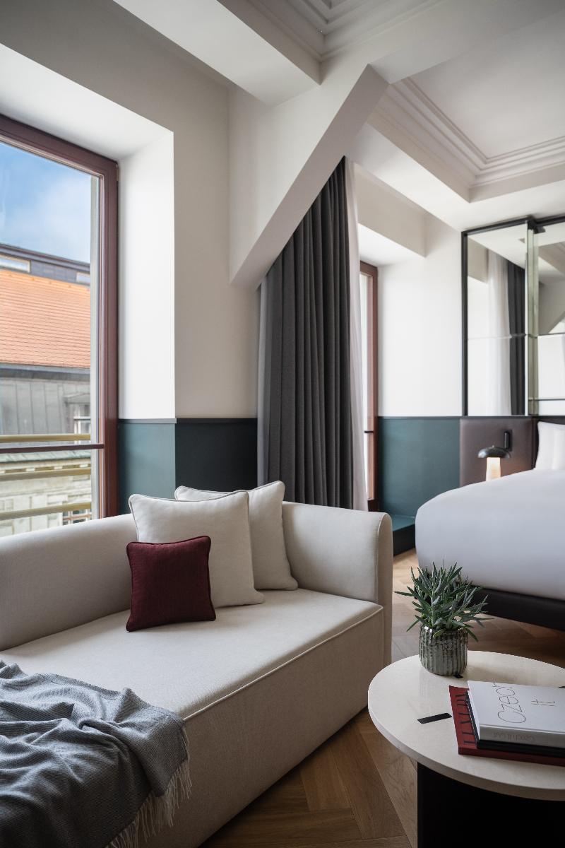 Almanac X Alcron Prague - Oda