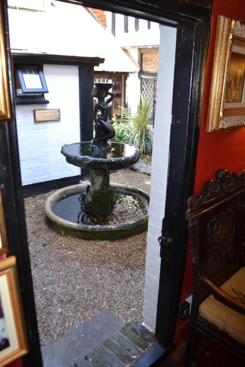 Mermaid Inn - Lobi