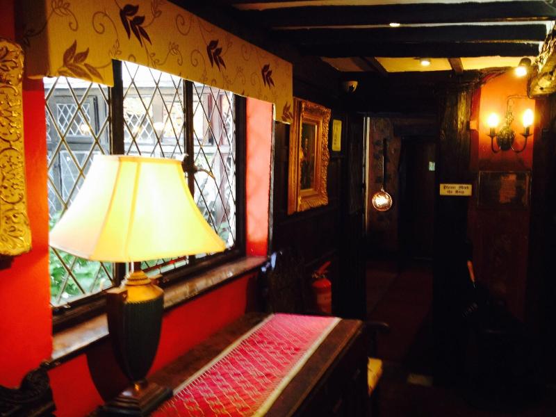 Mermaid Inn - Lobi
