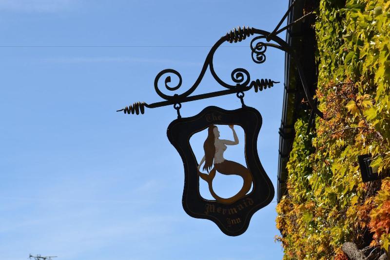 Mermaid Inn - Genel