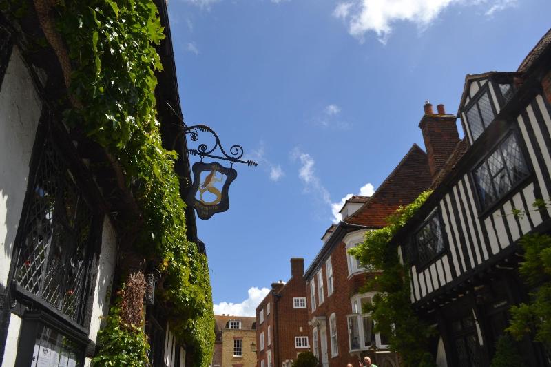 Mermaid Inn - Genel