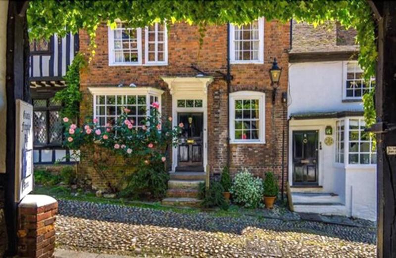 Mermaid Inn - Genel