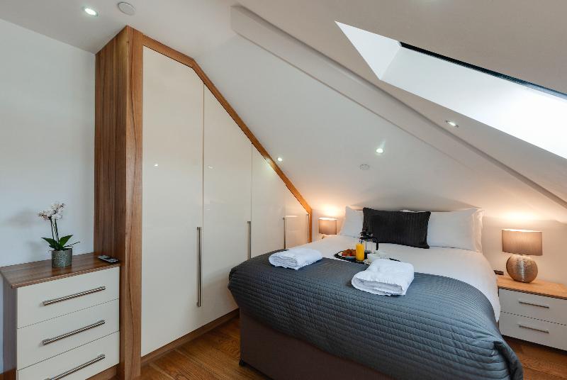 Base Serviced Apartments - Sir Thomas Street - Oda