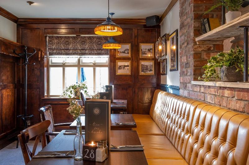 The Two Rivers by Marston s Inns - Restoran