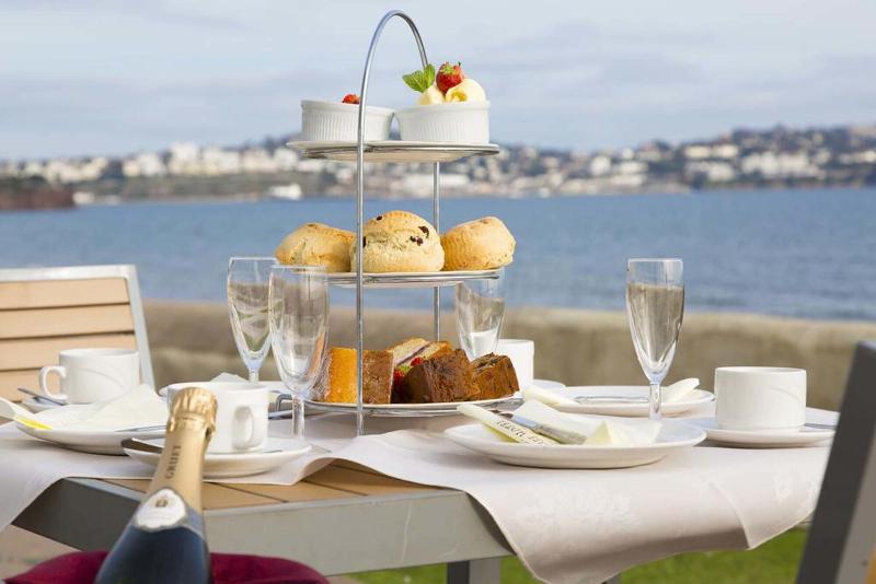 Redcliffe Hotel - Genel