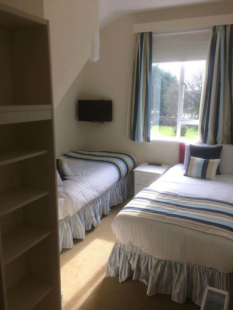 Redcliffe Hotel - Oda