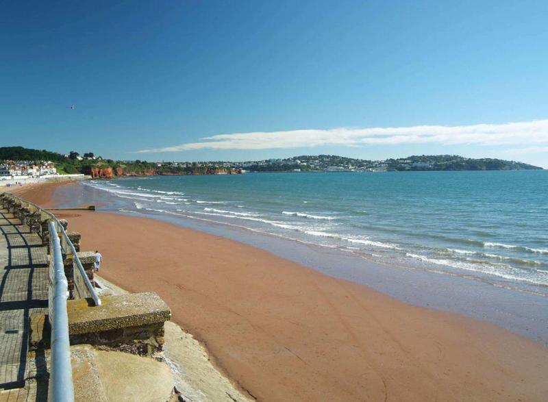 Redcliffe Hotel - Plaj
