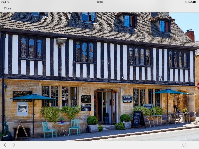 Burford House - Genel