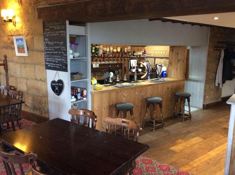 Arncliffe Arms - Bar
