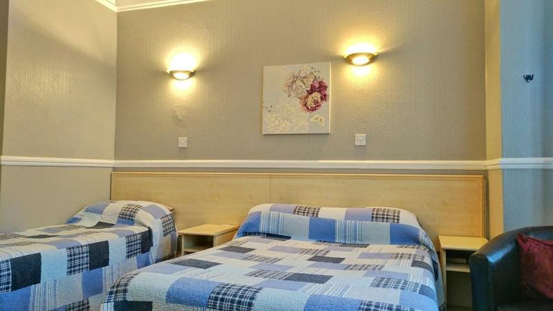Avis Hotel - Oda