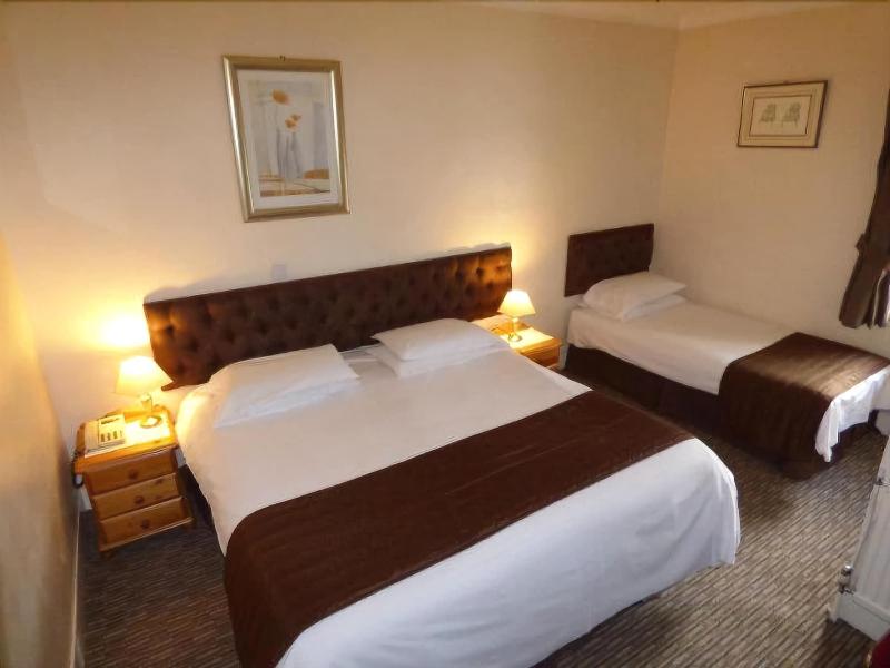 The Roundabout Hotel - Oda